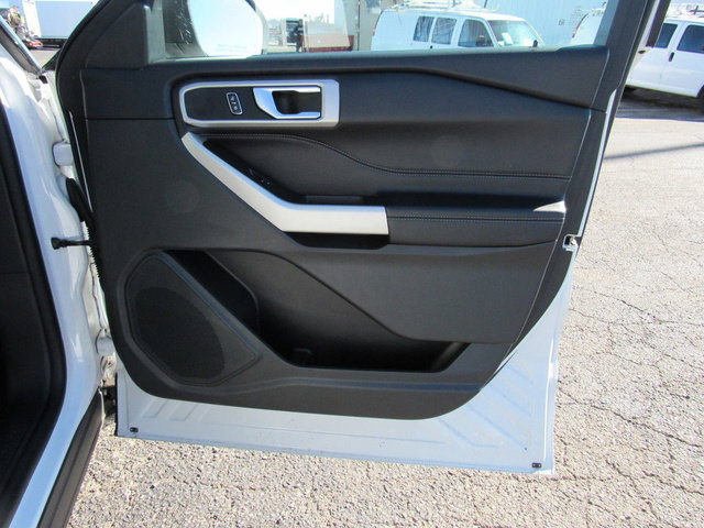 Used 2022 Ford Explorer XLT AWD/4WD image 10