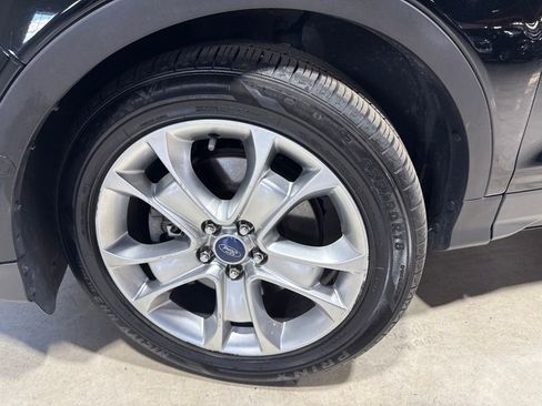 Used 2016 Ford Escape Titanium w/ Equipment Group 301A FWD image 2