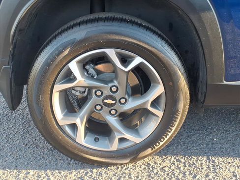 Used 2024 Chevrolet Trax LT w/ Driver Confidence Package image 6