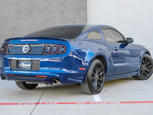 Used 2013 Ford Mustang GT Premium w/ Comfort Pkg image 8