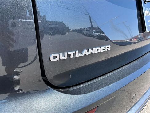 Used 2025 Mitsubishi Outlander SE AWD/4WD image 30
