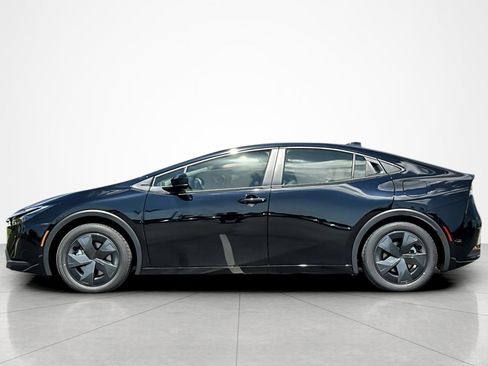 New 2026 Toyota Prius Plug-In Hybrid FWD image 2