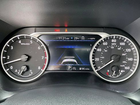 Certified 2025 Nissan Sentra SV image 22