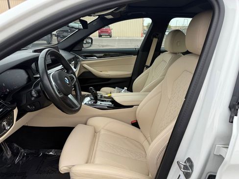 Used 2023 BMW 540i xDrive w/ M Sport Package AWD/4WD image 13