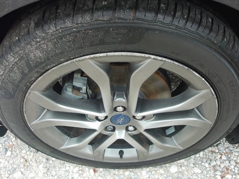 Used 2017 Ford Fusion SE w/ Equipment Group 601A FWD image 45