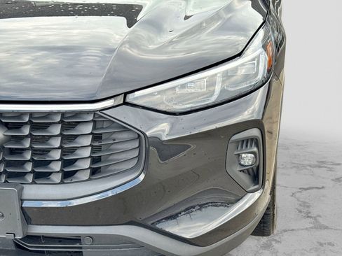 Certified 2025 Ford Escape Platinum image 9