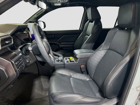 Used 2025 Toyota 4Runner TRD Off-Road Premium w/ Tow Technology Package image 19