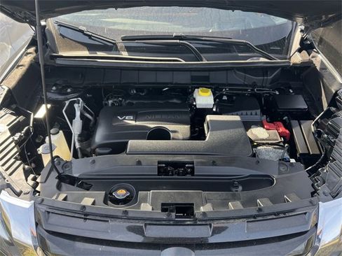 Used 2022 Nissan Pathfinder Platinum w/ Cargo Package image 27