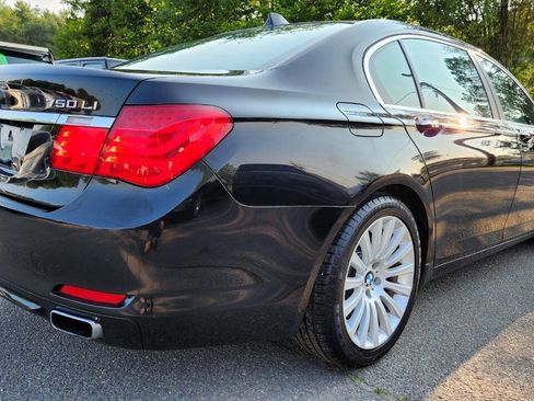 Used 2011 BMW 750Li xDrive image 16