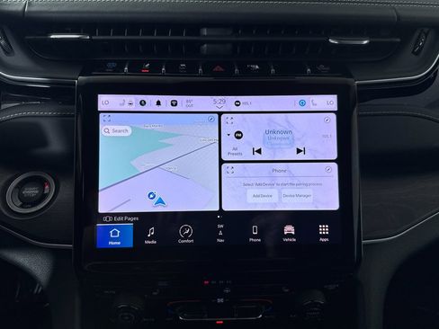 Used 2022 Jeep Grand Cherokee Limited 4xe image 10