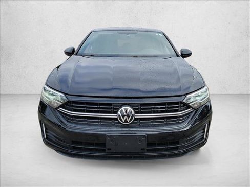 Used 2022 Volkswagen Jetta Sport image 2