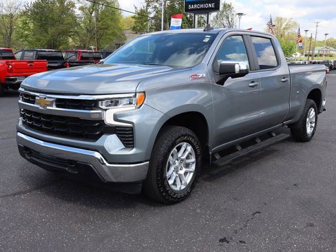 Used 2023 Chevrolet Silverado 1500 LT AWD/4WD image 26