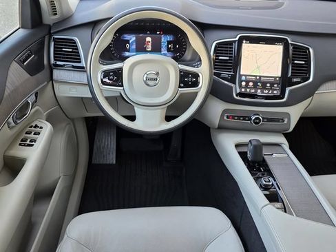 Used 2023 Volvo XC90 B6 Plus w/ Protection Package Premier AWD/4WD image 12