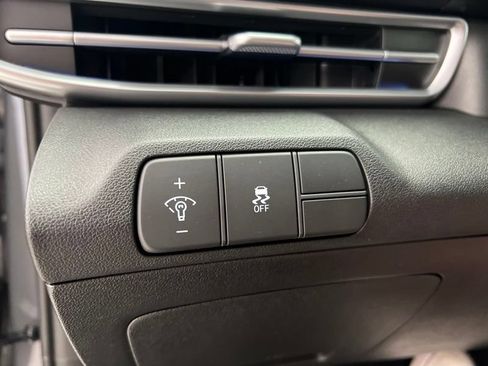 New 2026 Hyundai Elantra Limited FWD image 21