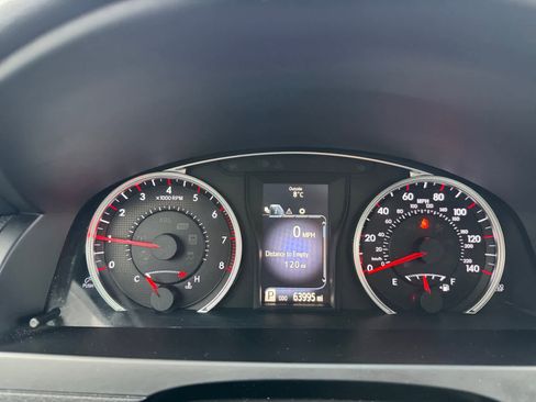 Used 2017 Toyota Camry SE image 22