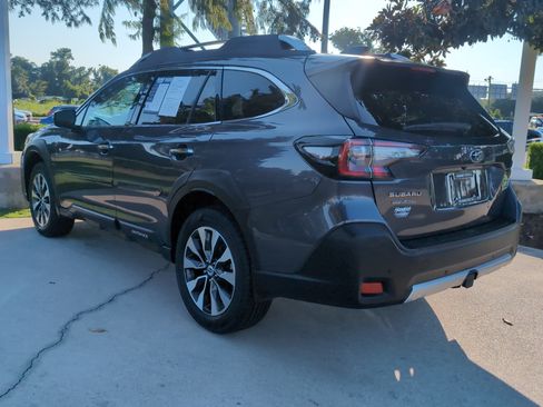 Used 2025 Subaru Outback Touring XT AWD/4WD image 8
