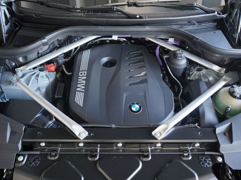 New 2026 BMW X5 sDrive40i w/ M Sport Package image 22