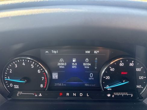 Used 2022 Ford Explorer XLT w/ Equipment Group 202A image 13