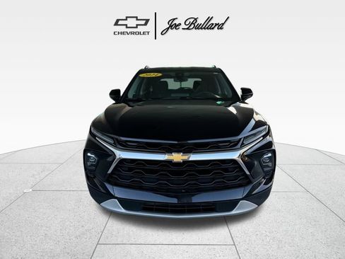 Used 2024 Chevrolet Blazer LT w/ Convenience Package image 3