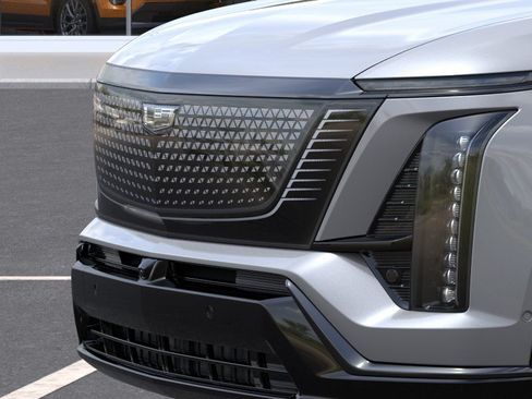 New 2027 Cadillac Vistiq Luxury w/ LPO, Floor Liner Package AWD/4WD image 13