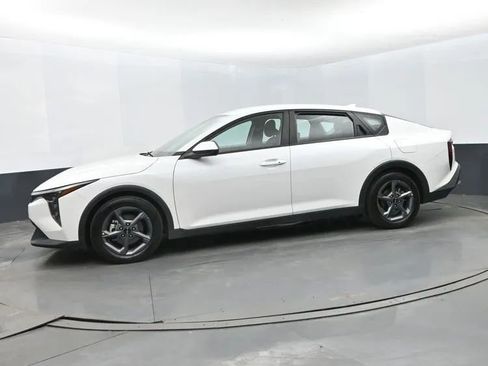 Used 2025 Kia K4 FWD image 5