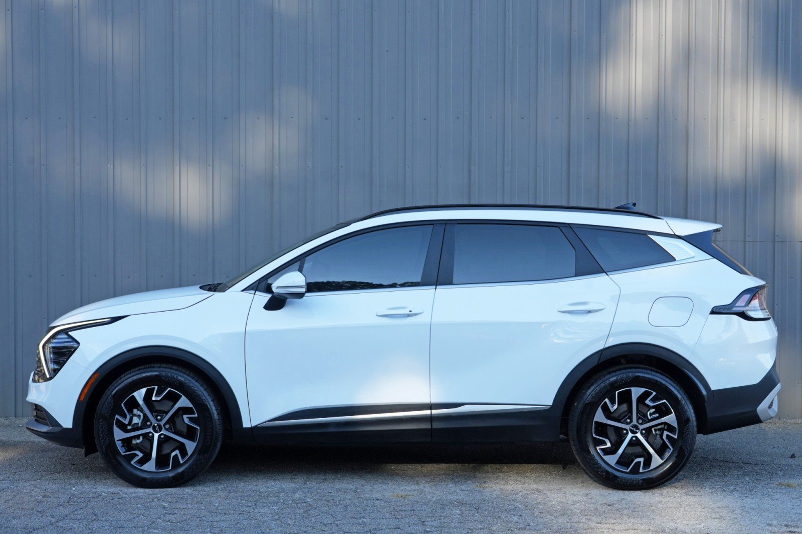 Used 2025 Kia Sportage EX w/ Premium Package FWD image 48