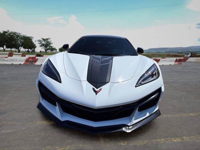 Used 2024 Chevrolet Corvette Z06 RWD image 5