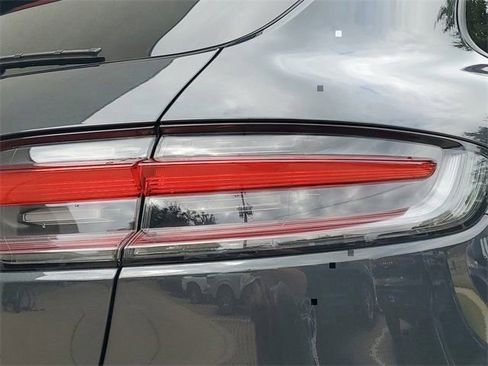 Used 2024 Porsche Macan w/ Premium Plus Package image 16