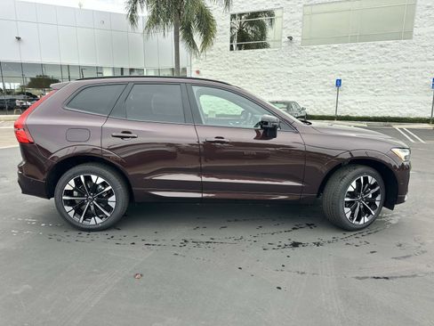 New 2026 Volvo XC60 B5 Plus w/ Climate Package PRO image 3
