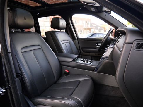 Used 2019 Rolls-Royce Cullinan image 32