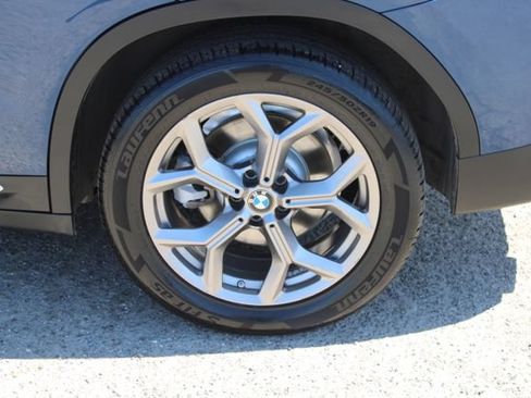 Used 2022 BMW X3 sDrive30i w/ Premium Package RWD image 11