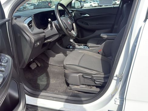 Used 2024 Buick Encore GX Preferred FWD image 15