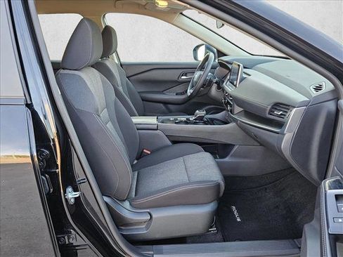 Used 2019 Toyota RAV4 Limited w/ Advanced Technology Package image 20