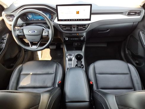 Used 2025 Ford Escape Platinum AWD/4WD image 11