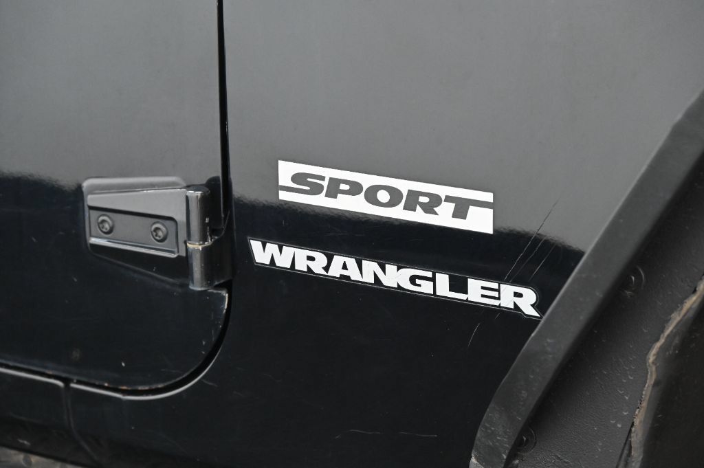 Used 2015 Jeep Wrangler Sport w/ Quick Order Package 23S AWD/4WD image 12