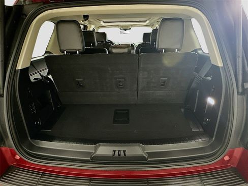 Used 2019 Ford Expedition Platinum image 28