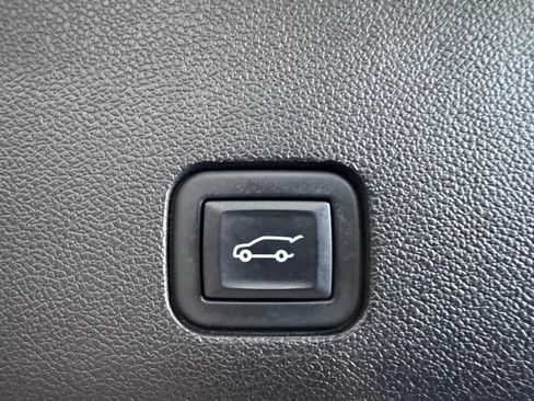 Used 2023 Cadillac XT6 Sport image 46