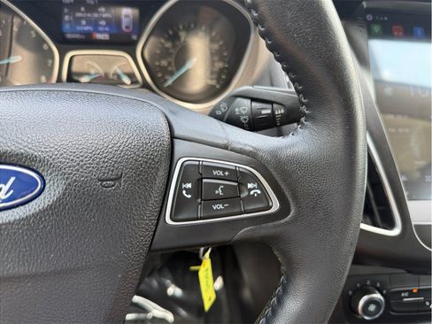Used 2016 Ford Focus SE w/ Equipment Group 201A FWD image 23