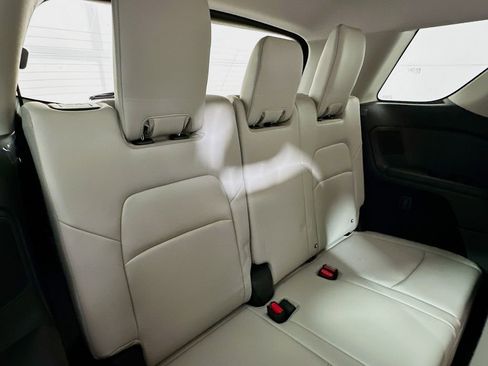 New 2026 Nissan Pathfinder SL w/ SL Premium Package AWD/4WD image 28
