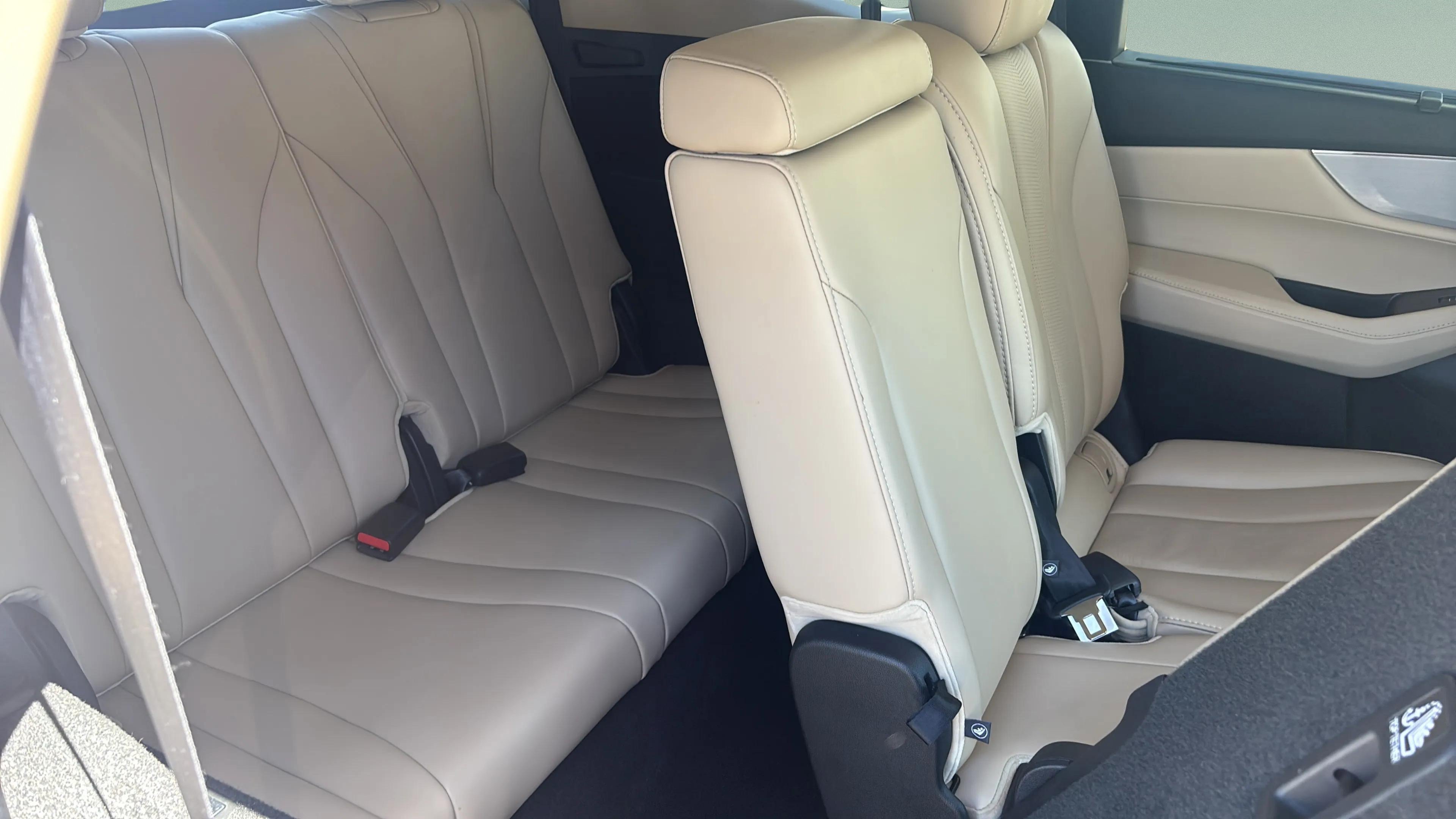 Used 2025 Acura MDX w/ Technology Package FWD image 39