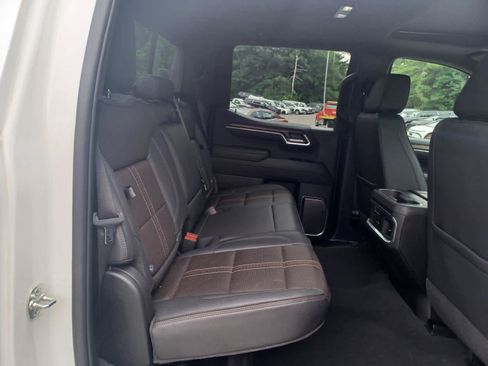 Used 2025 Chevrolet Silverado 1500 High Country AWD/4WD image 28
