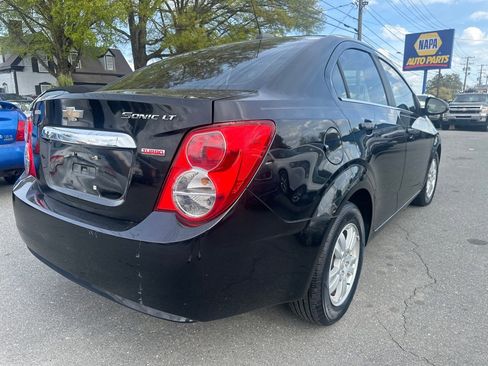 Used 2016 Chevrolet Sonic LT image 5