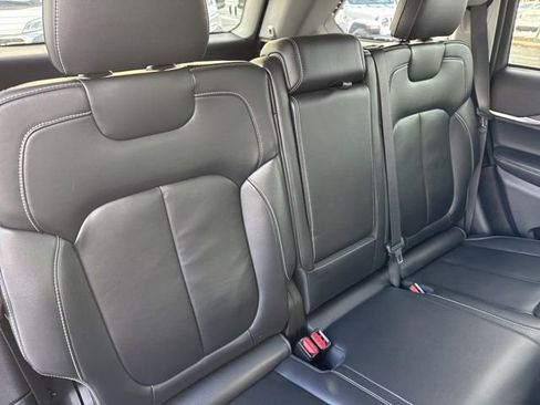 Used 2022 Jeep Grand Cherokee Limited image 24