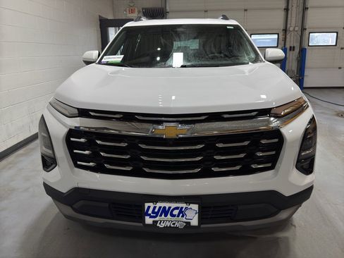 Used 2025 Chevrolet Equinox LT w/ Convenience Package II image 8