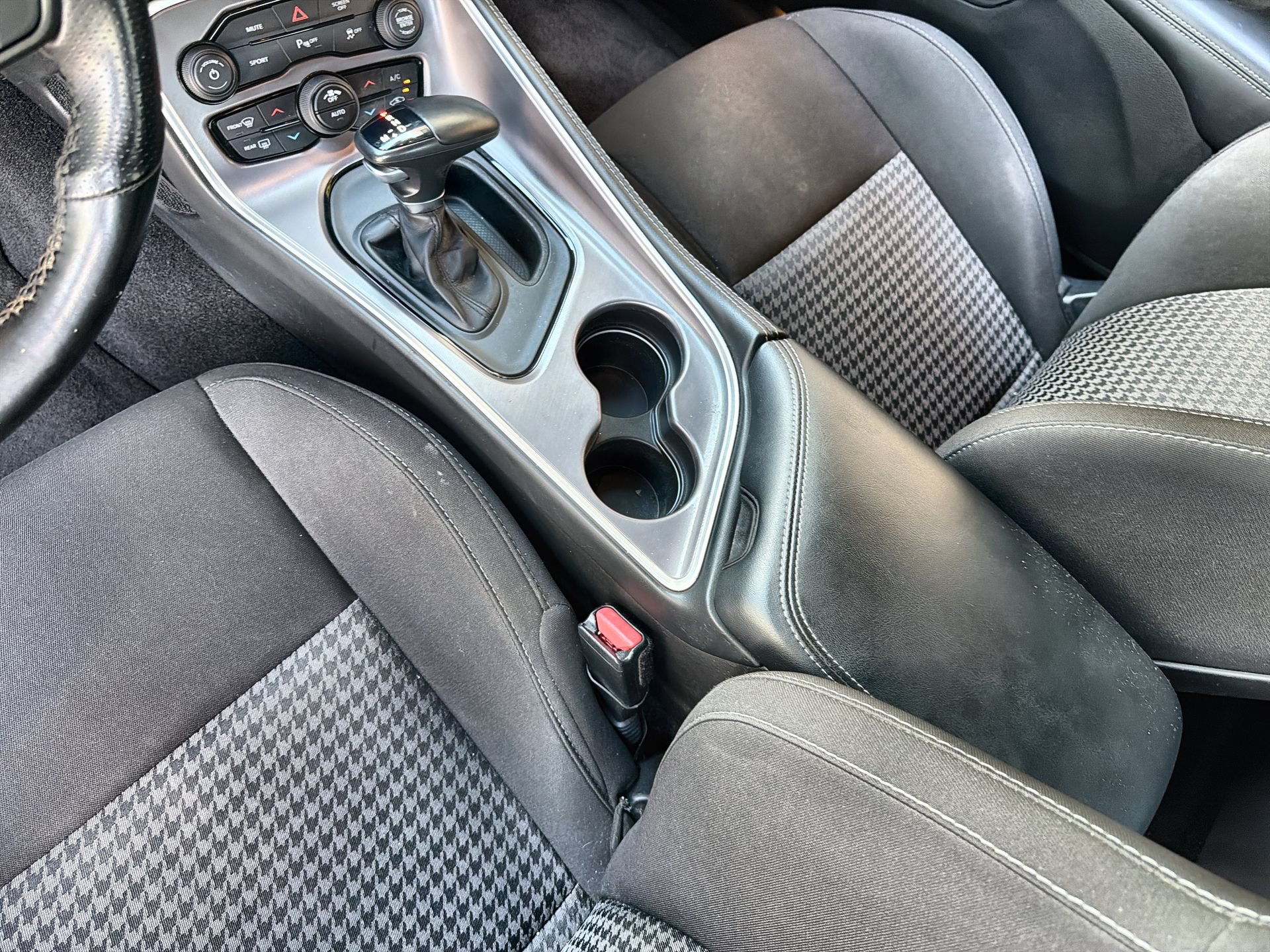 Used 2022 Dodge Challenger R/T w/ Blacktop Package RWD image 21