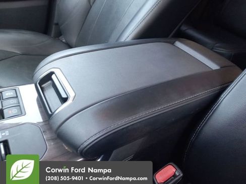 Used 2023 Toyota Highlander Limited AWD/4WD image 18