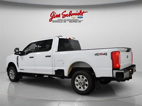 Used 2024 Ford F350 XLT image 4
