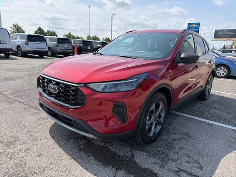 Used 2025 Ford Escape ST-Line w/ Equipment Group 301A FWD image 7
