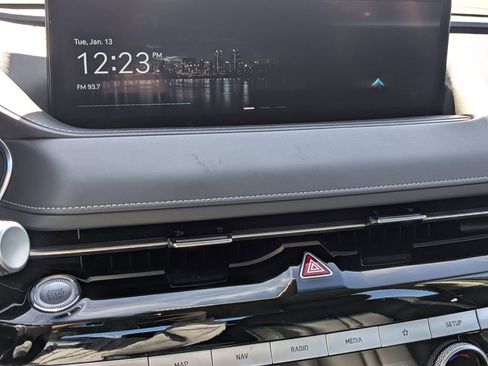 Used 2023 Genesis G80 2.5T image 10