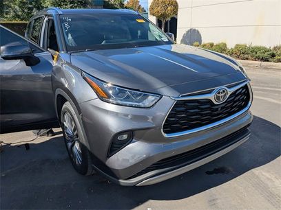 Certified 2022 Toyota Highlander Platinum
